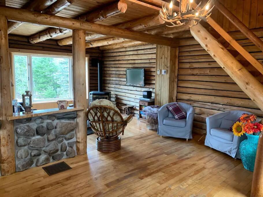 Cozy Log Cottage La Minerve Luaran gambar
