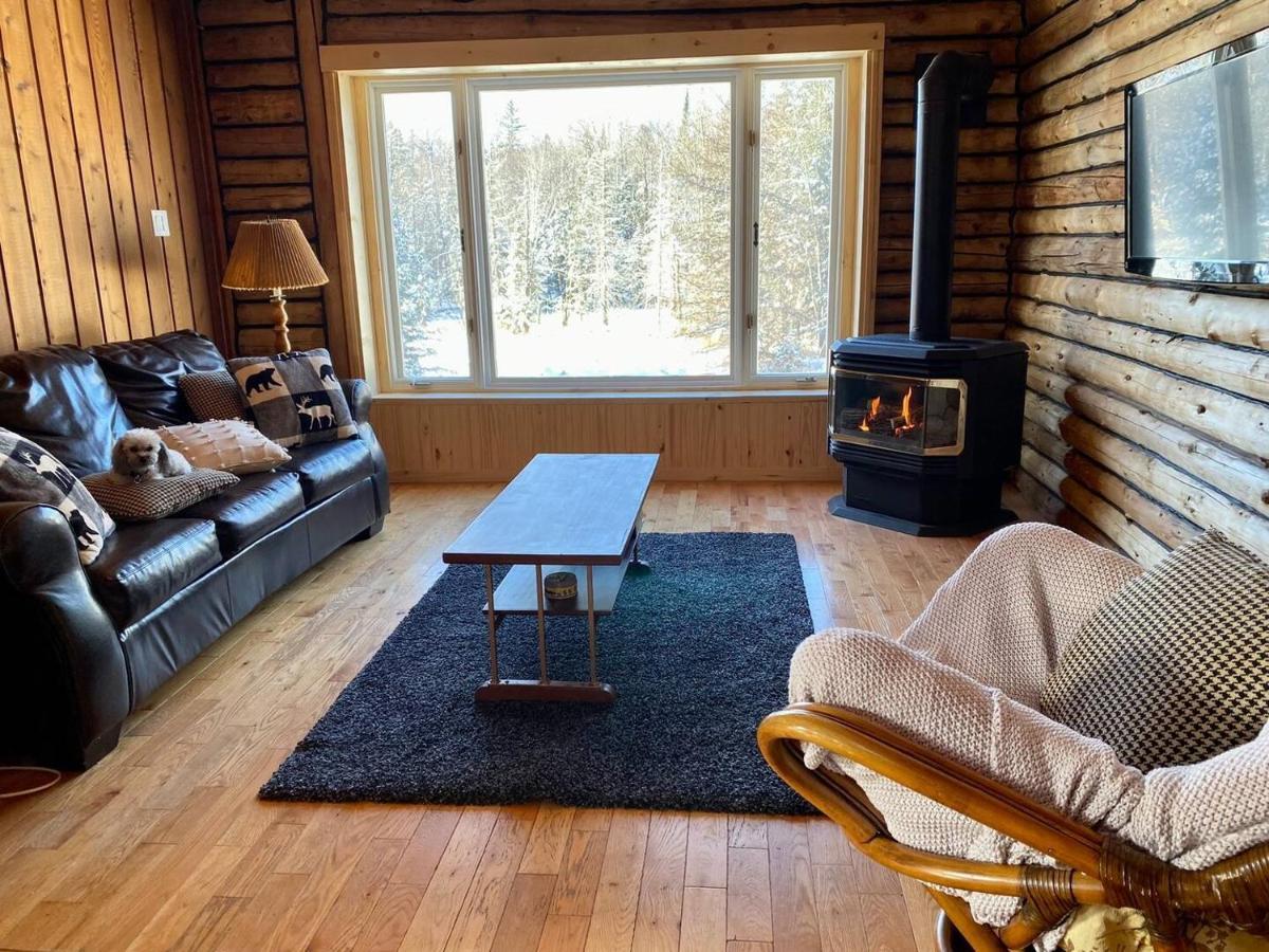 Cozy Log Cottage La Minerve Luaran gambar
