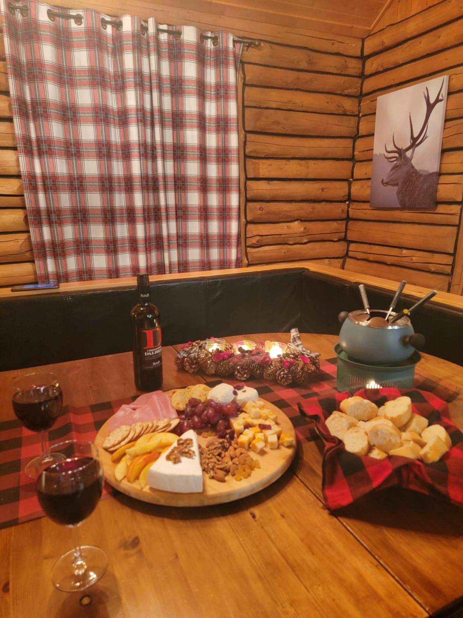Cozy Log Cottage La Minerve Luaran gambar
